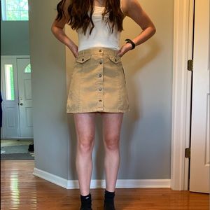 BRAND NEW Urban Outfitters corduroy skirt 50% OFF